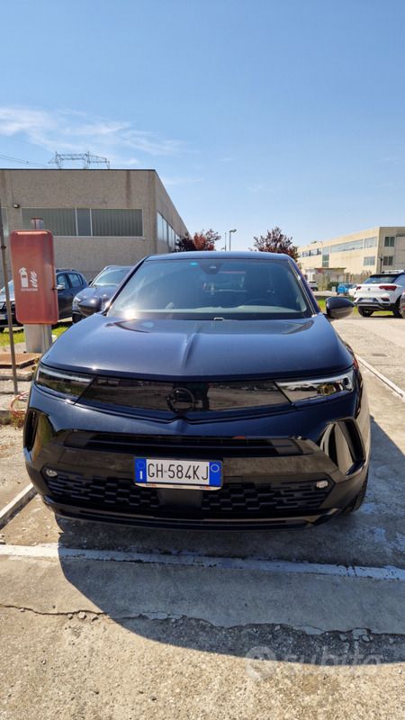 Usata Opel Mokka 131 CV (96 kW) 2022 Nero SUV