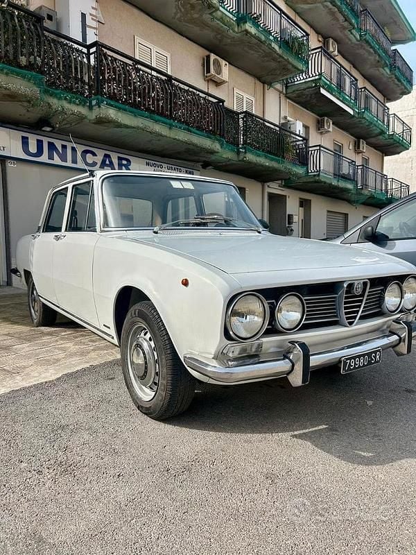 Usata Alfa Romeo 1750 118 CV (86 kW) 1970 Bianco Berlina