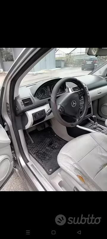 Usata Mercedes A180 Elegance 108 CV (79 kW) 2007 Beige Berlina