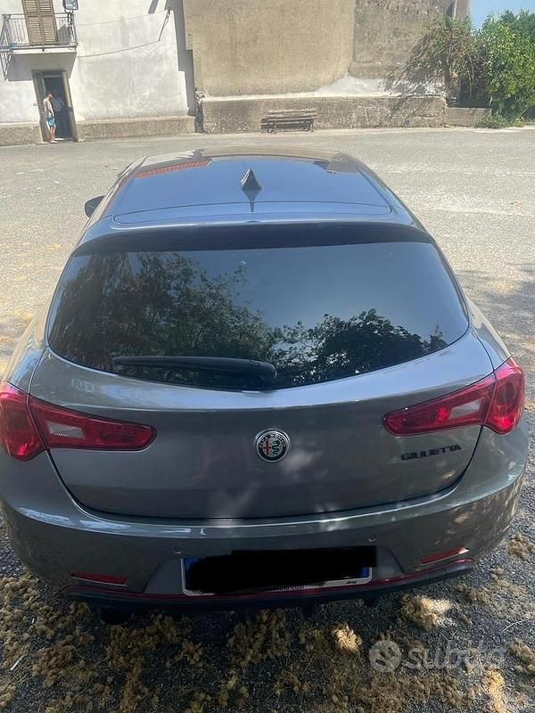 Usata Alfa Romeo Giulietta 109 CV (80 kW) 2019 Grigio Utilitaria