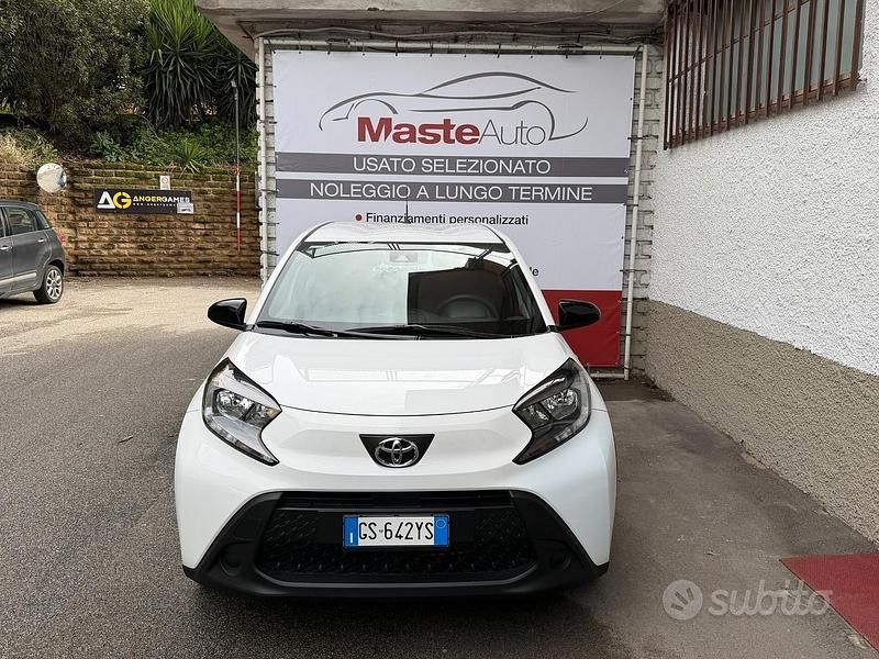 Usata Toyota Aygo X 72 CV (52 kW) 2024 Bianco SUV
