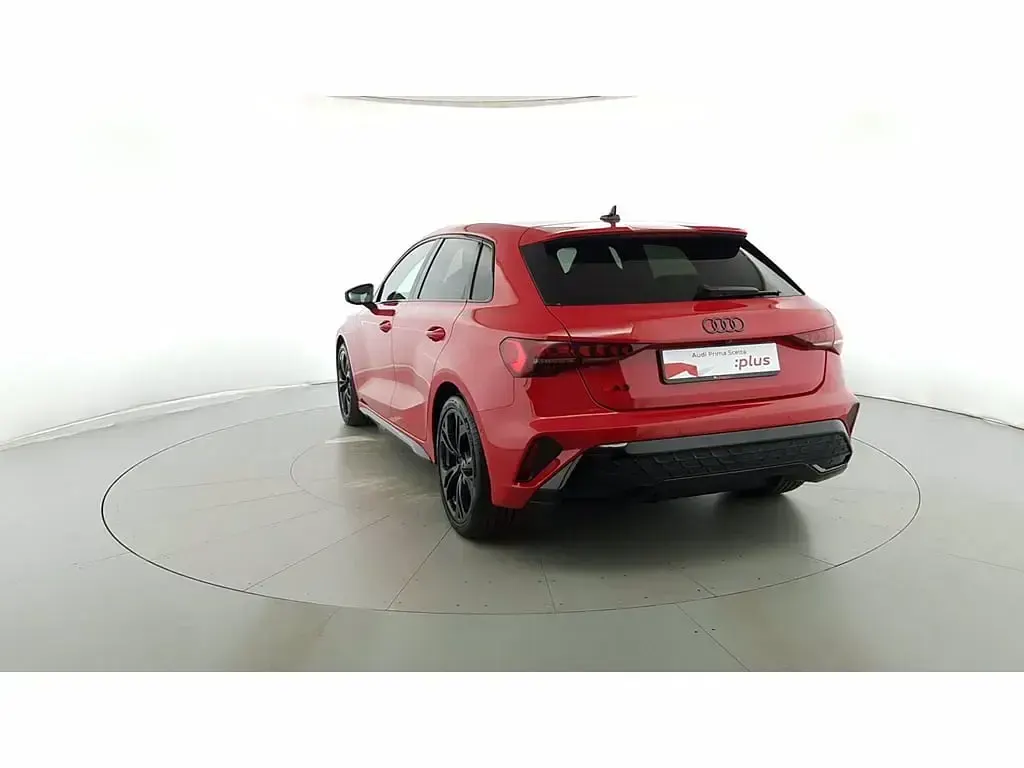 Usata Audi A3 S-Line 150 CV (110 kW) 2024 Rosso Berlina