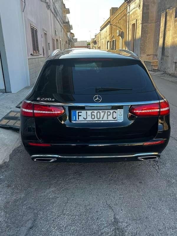 Usata Mercedes E220 194 CV (142 kW) 2017 Nero Station wagon