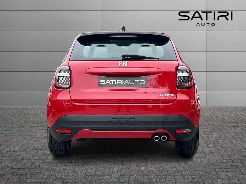 Nuova Fiat 600 Icon 145 CV (106 kW) 2026 Rosso passione pastello SUV