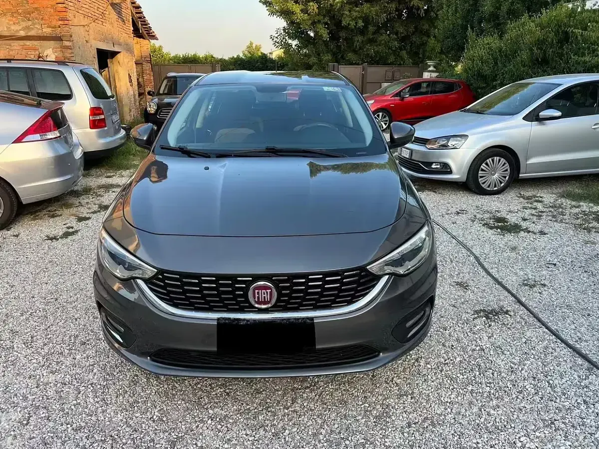 Usata Fiat Tipo Lounge 95 CV (69 kW) 2016 Berlina