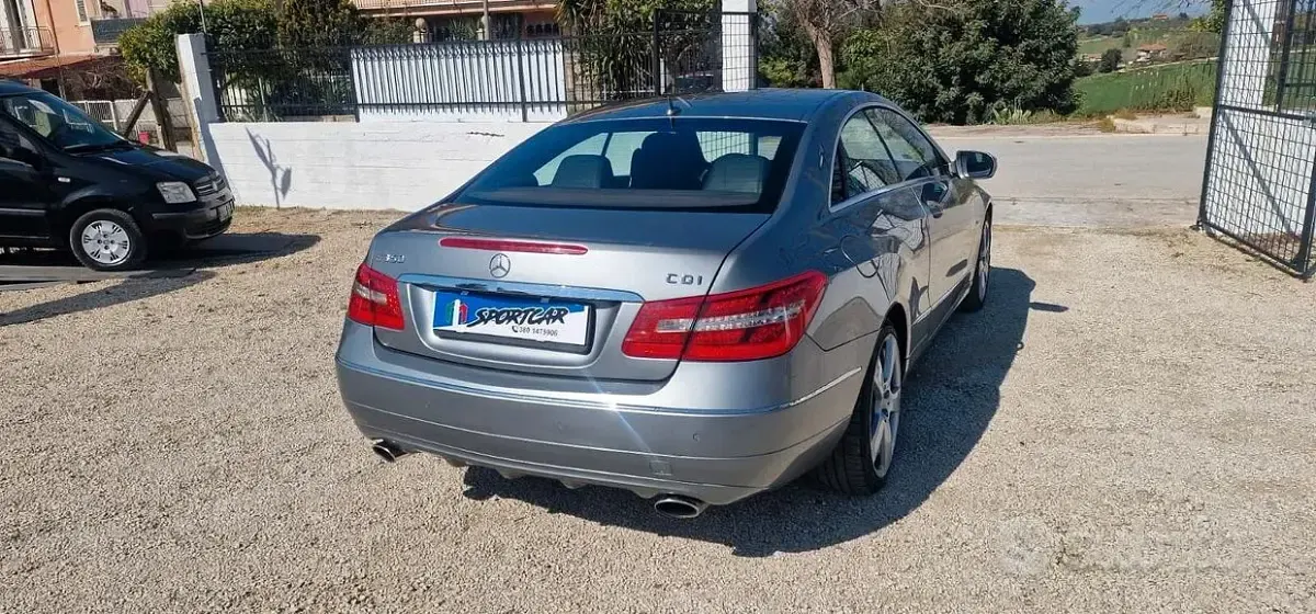Gebraucht Mercedes E350 231 PS (169 kW) 2009 Grau Coupé