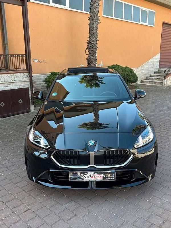 Usata BMW 120 M Sport 149 CV (109 kW) 2025 Nero Utilitaria
