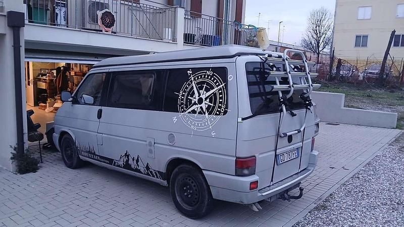 Usata VW Caravelle 102 CV (75 kW) 1996 Grigio Monovolume