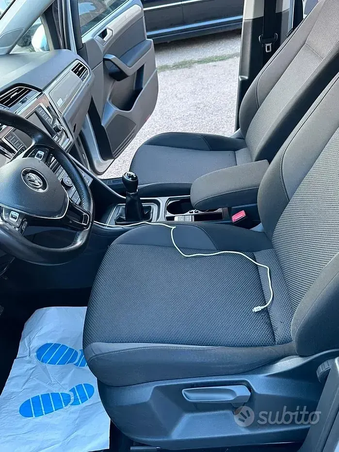 Usata VW Touran 110 CV (80 kW) 2017 Grigio Monovolume