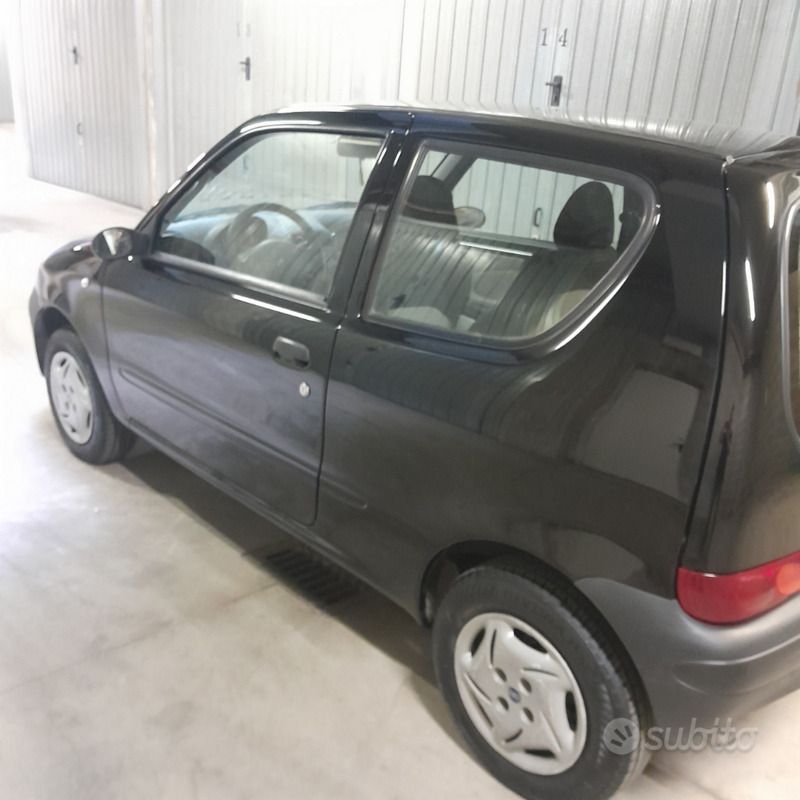 Usata Fiat 600 54 CV (39 kW) 2006 Nero Utilitaria