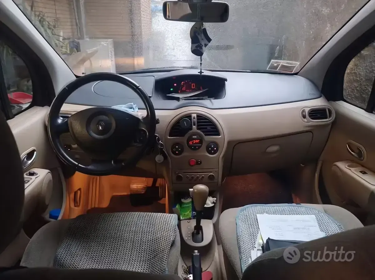 Usata Renault Modus 113 CV (83 kW) 2005 Marrone Monovolume