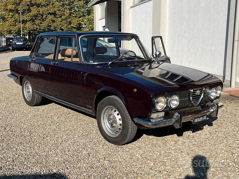 Marrone Usata 1970 Alfa Romeo 2000 Tre volumi | 29.600 € - Immagine 1/4