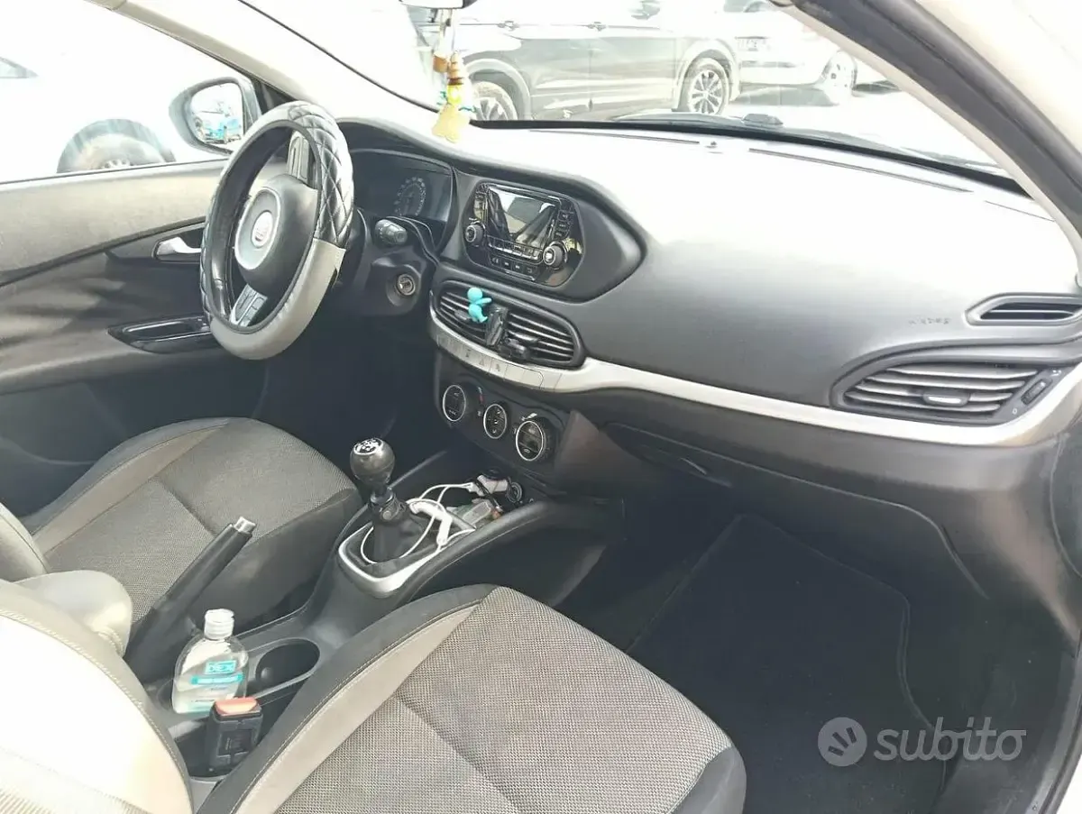Usata Fiat Tipo 95 CV (69 kW) 2015 Bianco Berlina
