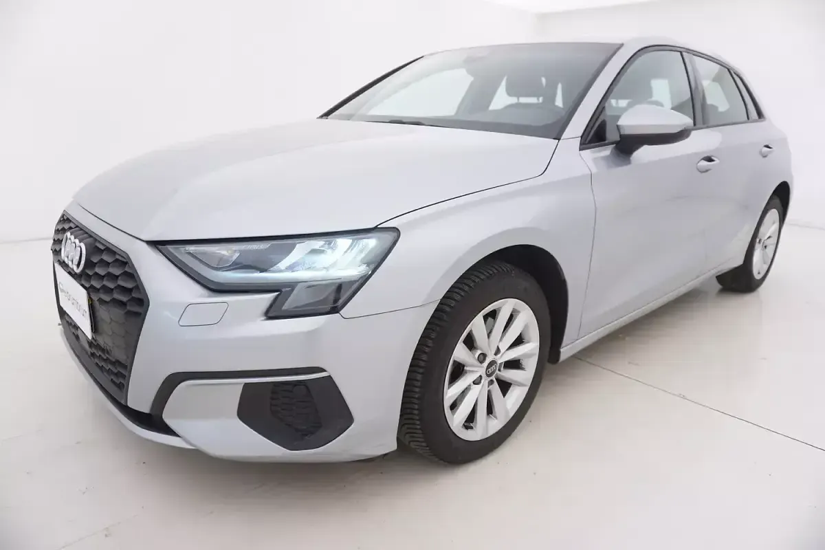 Usata Audi A3 Business 116 CV (85 kW) 2023 Argentoargento Berlina