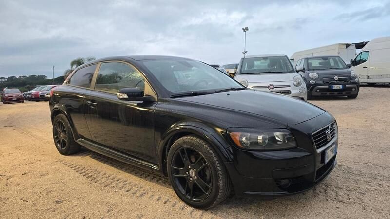 Usata Volvo C30 Summum 109 CV (80 kW) 2007 Nero Utilitaria