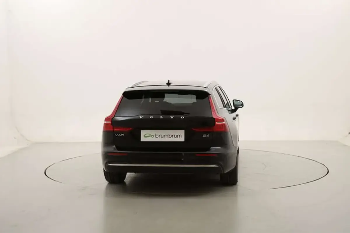 Usata Volvo V60 Plus 197 CV (144 kW) 2023 Nero Station wagon