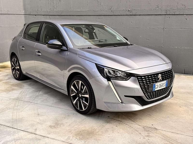 Usata Peugeot 208 Allure 101 CV (74 kW) 2020 Argento Utilitaria