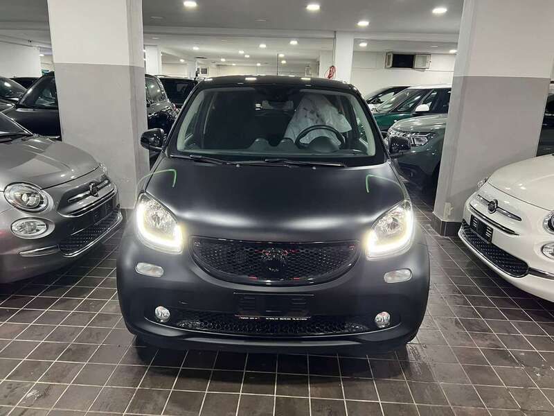 Usata Smart ForFour Passion 71 CV (52 kW) 2019 Blu marine Utilitaria