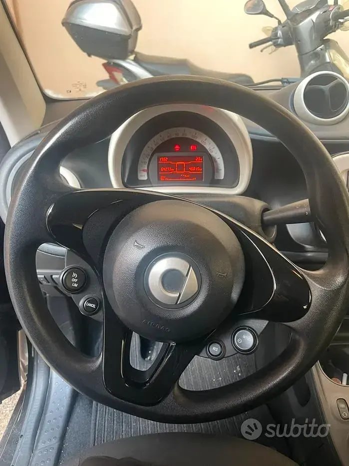 Usata Smart ForFour 71 CV (52 kW) 2015 Utilitaria
