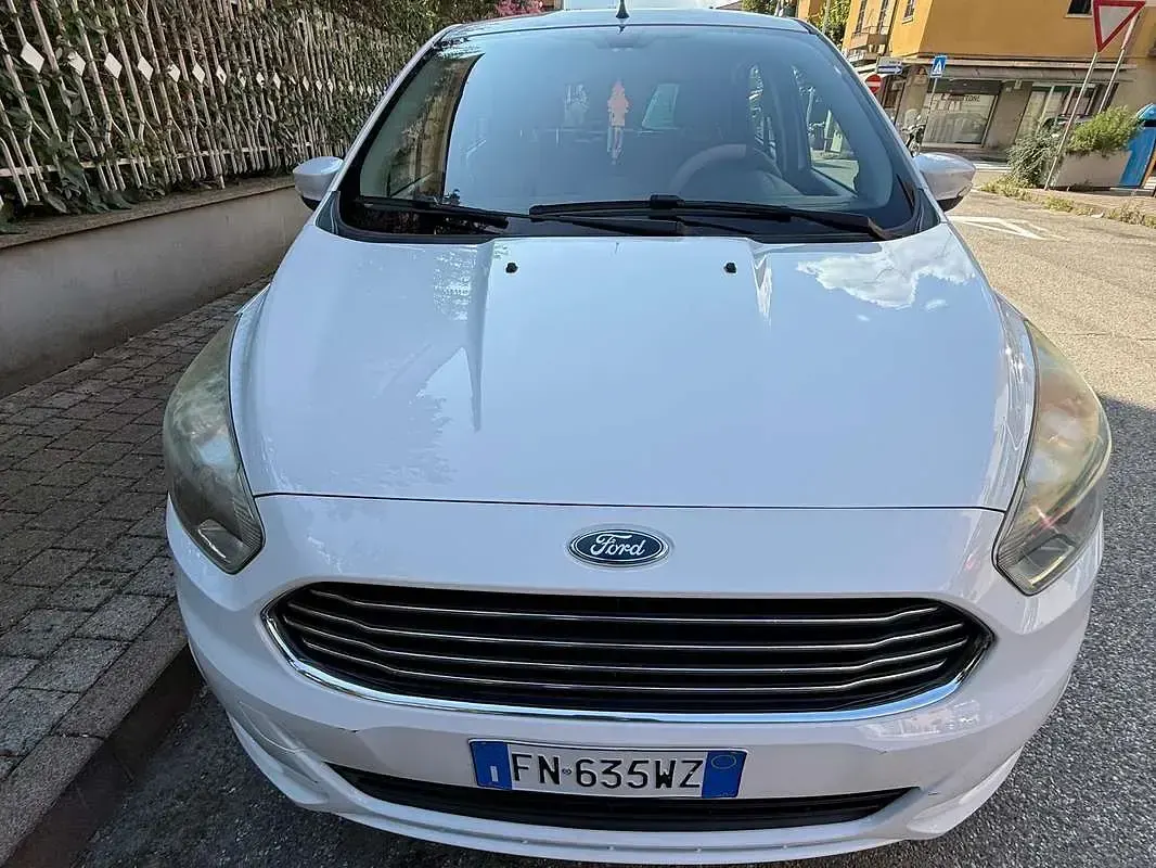 Usata Ford Ka Ultimate 86 CV (63 kW) 2018 Bianco Berlina