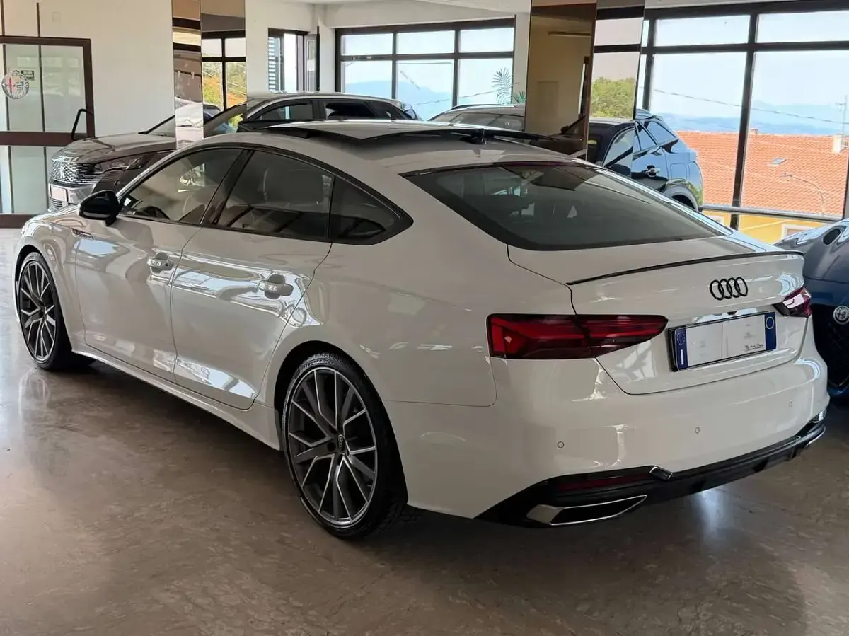 Usata Audi A5 Sportback S-Line 204 CV (150 kW) 2022 Bianco ibis Utilitaria