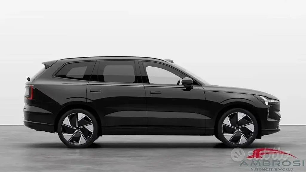 Nuova Volvo EX90 Standard 141 kW (192 CV) 2026 Nero SUV