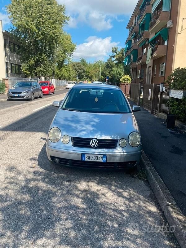 Usata VW Polo 75 CV (55 kW) 2002 Grigio Utilitaria