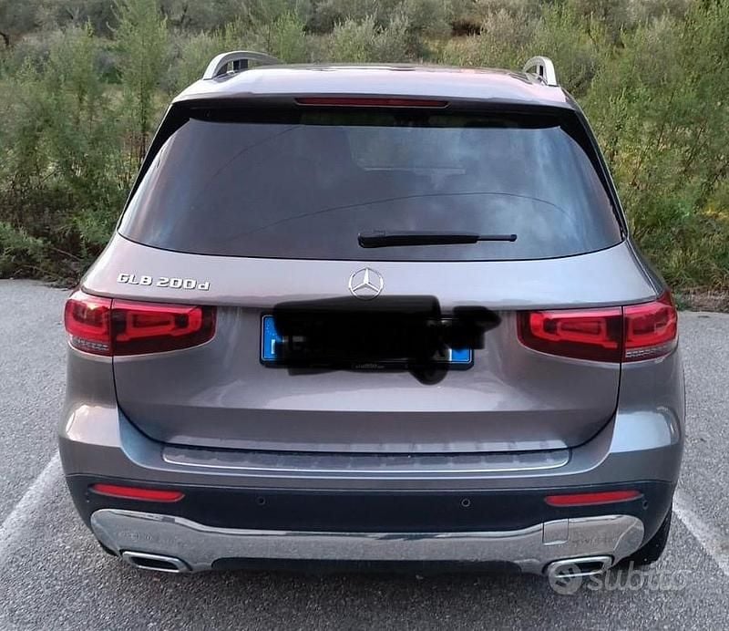 Usata Mercedes GLB200 2021 Grigio SUV