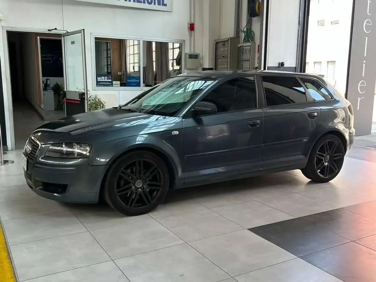 Usata Audi A3 Attraction 170 CV (125 kW) 2008 Grigio Utilitaria
