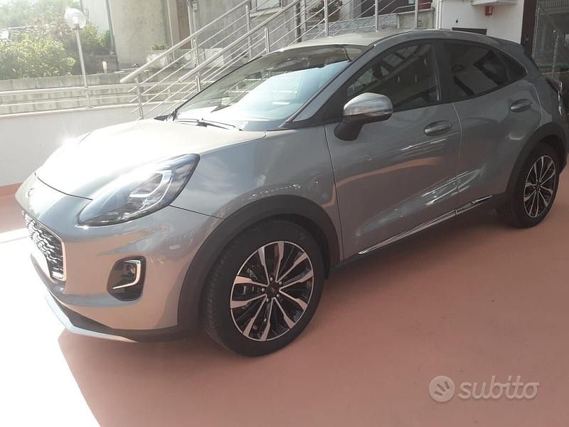 Usata Ford Puma Titanium 125 CV (91 kW) 2023 Grigio Utilitaria