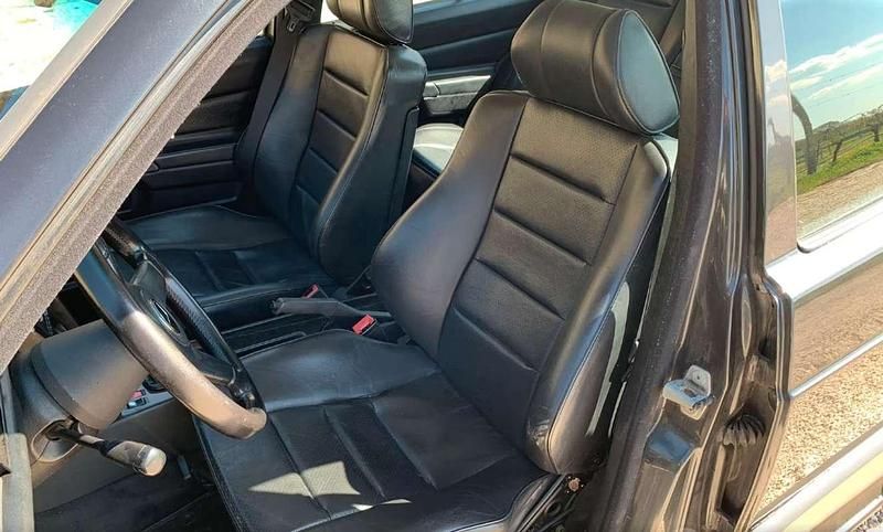 Usata Mercedes 190 185 CV (136 kW) 1984 Nero Berlina