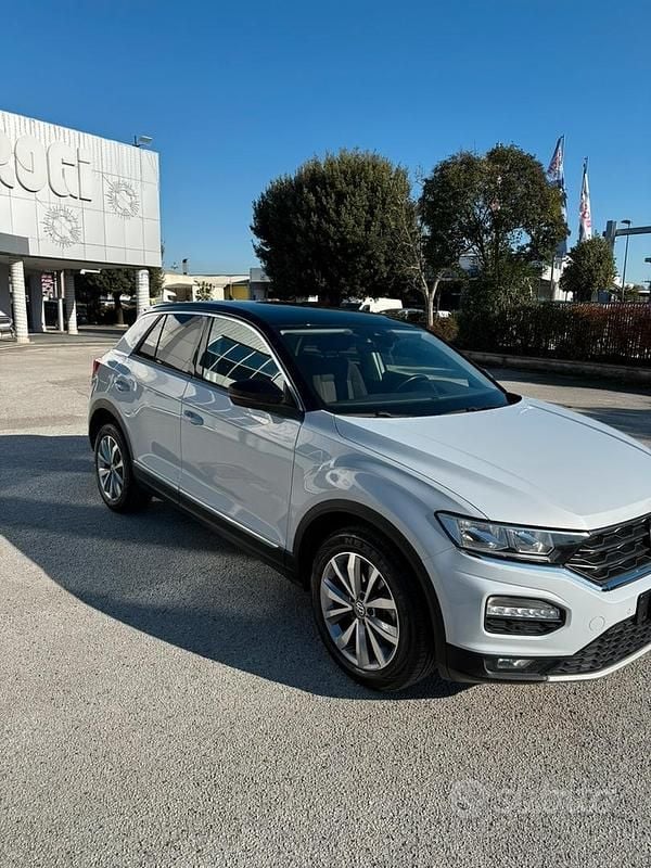 Usata VW T-Roc Style 116 CV (85 kW) 2018 Bianco SUV