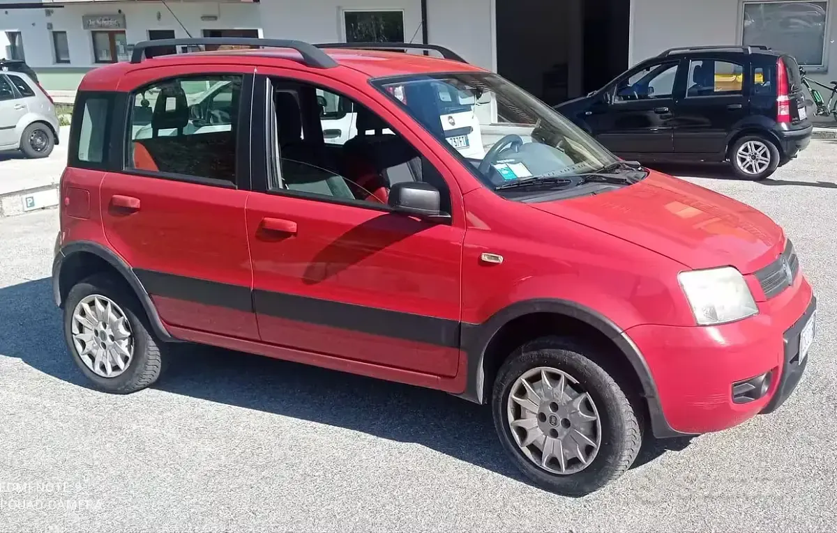 Usata Fiat Panda 4x4 Climbing 60 CV (44 kW) 2005 Utilitaria