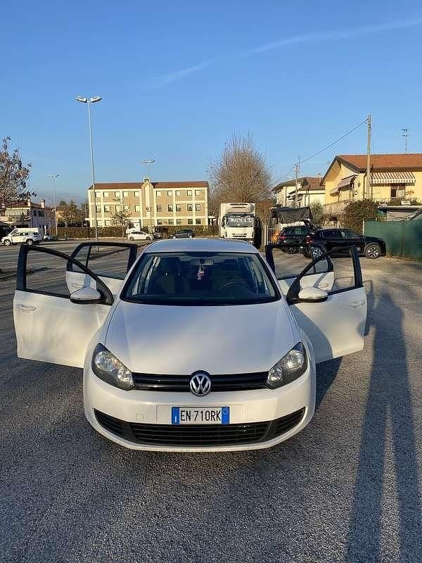 Usata VW Golf VII United 105 CV (77 kW) 2012 Bianco Berlina