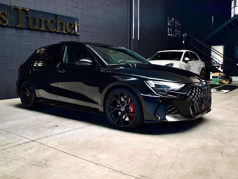 Nuova Audi RS3 Ambiente 400 CV (294 kW) 2025 Nero mythos metallizzato Berlina