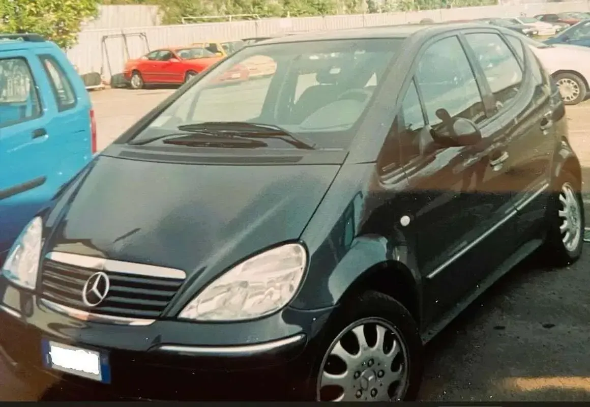 Usata Mercedes A160 Elegance 102 CV (75 kW) 2001 Utilitaria