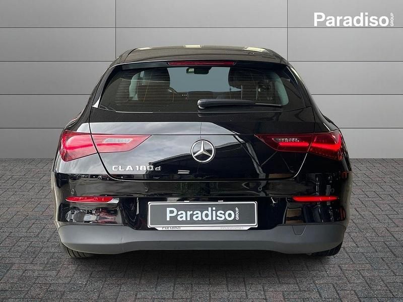 Usata Mercedes CLA180 Shooting Brake Advanced 116 CV (85 kW) 2025 Nero Station wagon