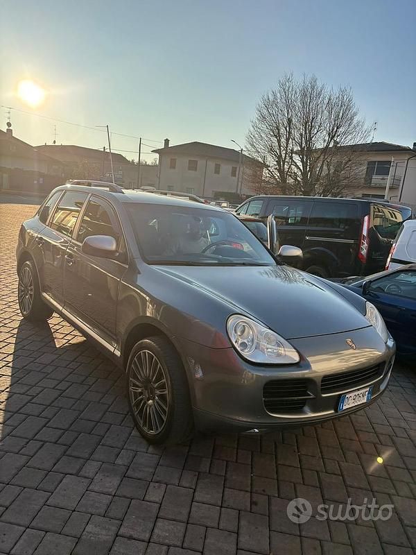 Usata Porsche Cayenne S 360 CV (264 kW) 2006 Grigio SUV