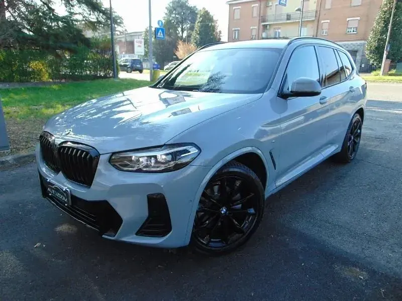 Usata BMW iX3 M Sport 139 kW (190 CV) 2023 Grigio SUV