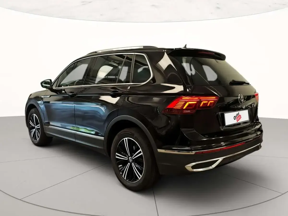 Usata VW Tiguan Elegance 150 CV (110 kW) 2024 Deep black perlato SUV