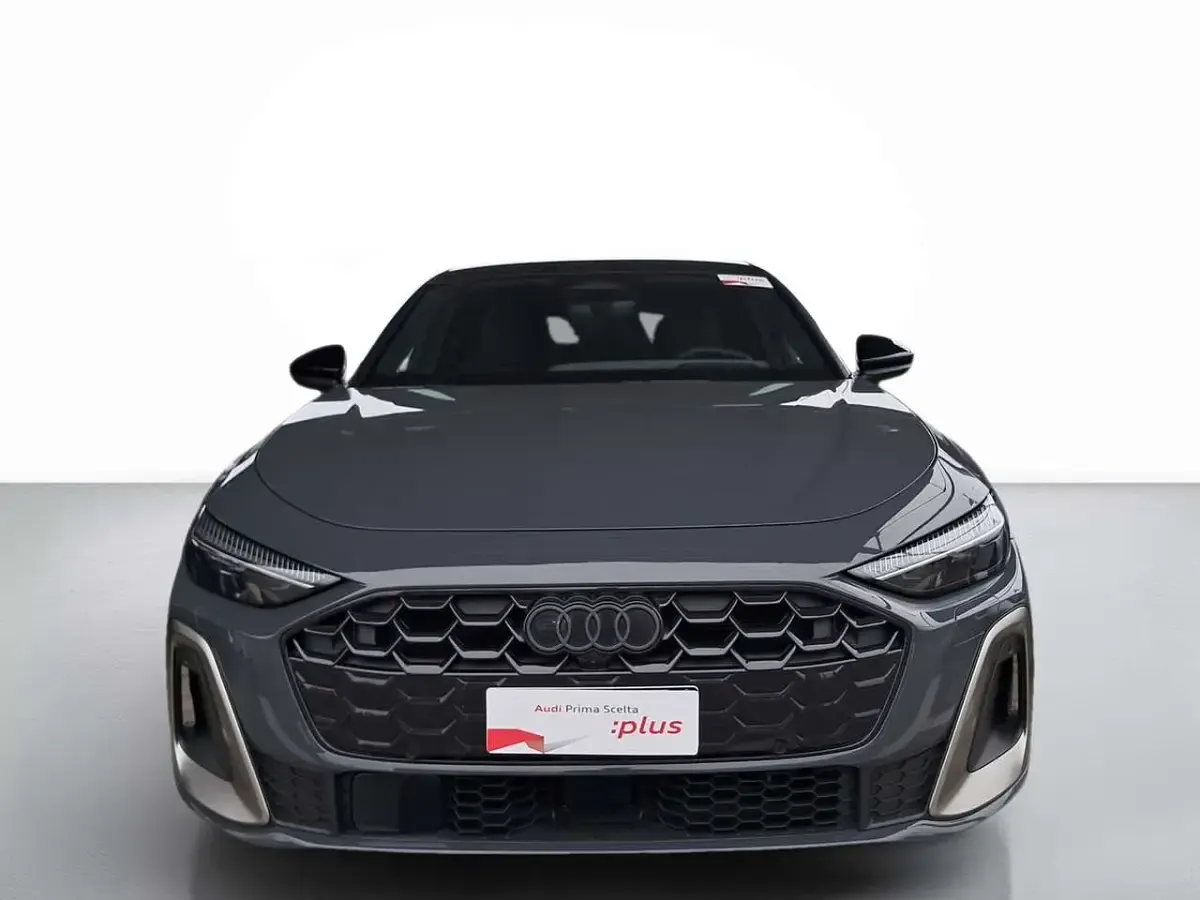 Usata Audi A5 S-Line 204 CV (150 kW) 2024 Grigio magnete Berlina