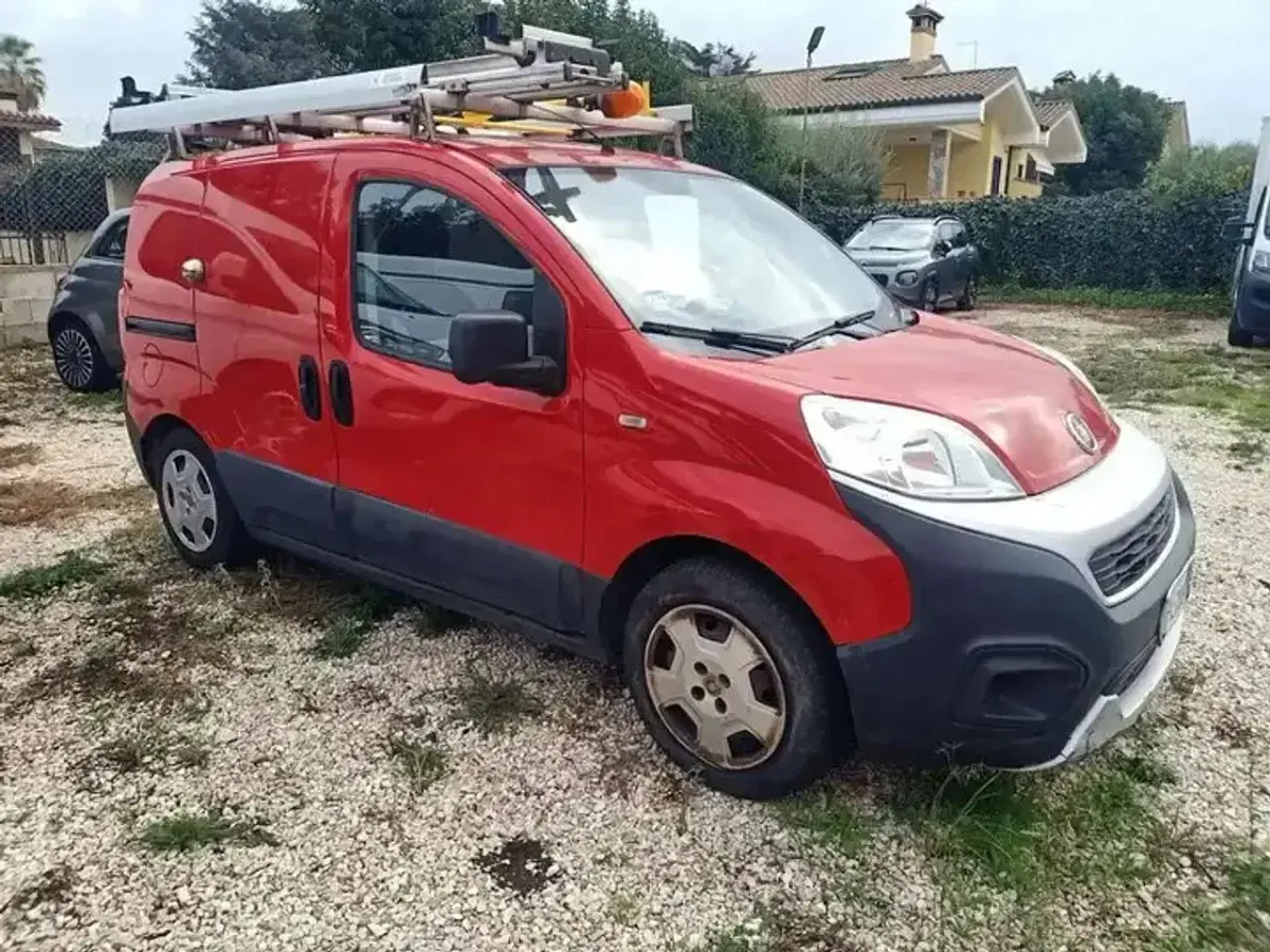Usata Fiat Fiorino 95 CV (69 kW) 2017 Rosso Monovolume