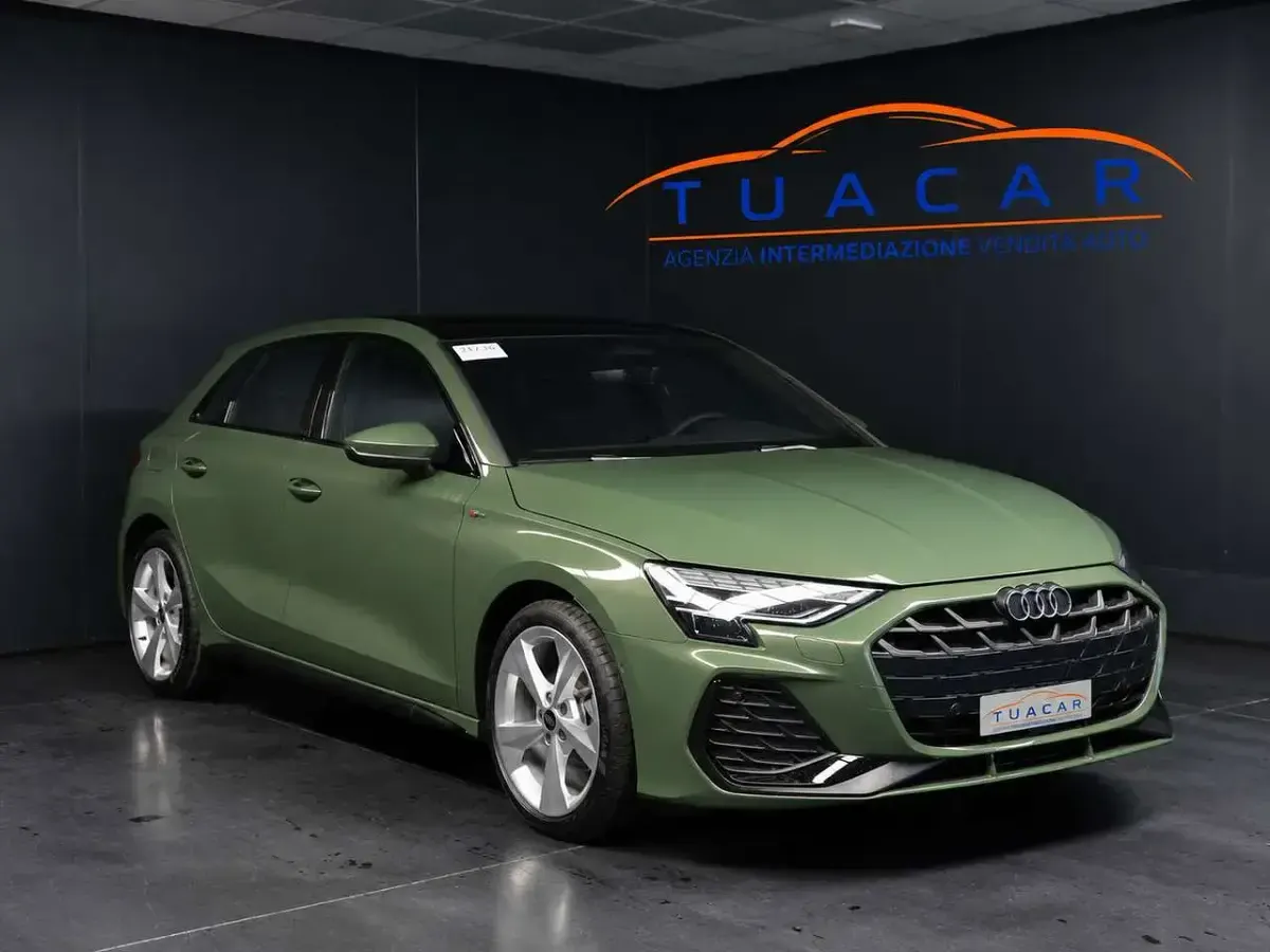 Nuova Audi A3 Comfort 150 CV (110 kW) 2026 Verde Berlina