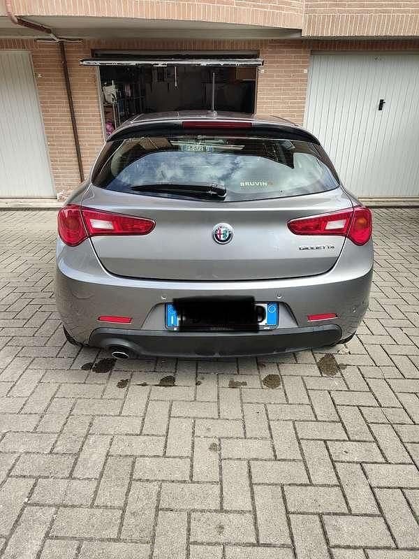 Usata Alfa Romeo Giulietta Super 120 CV (88 kW) 2016 Utilitaria