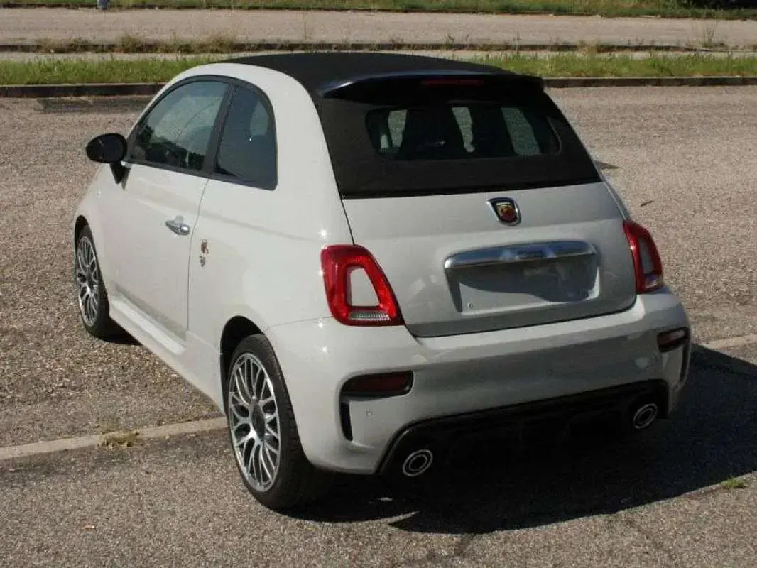 Usata Abarth 595C 145 CV (106 kW) 2021 Cabrio