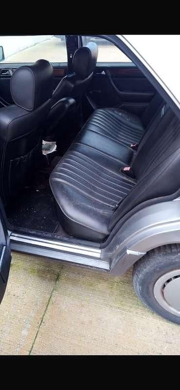 Usata Mercedes E200 109 CV (80 kW) 1992 Berlina