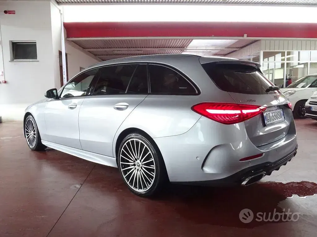 Usata Mercedes C300 AMG line 265 CV (194 kW) 2024 Grigio Station wagon