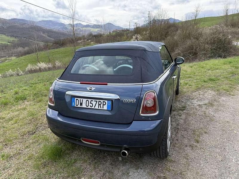 Usata Mini Cooper Cabriolet 120 CV (88 kW) 2009 Blu/azzurro Cabrio