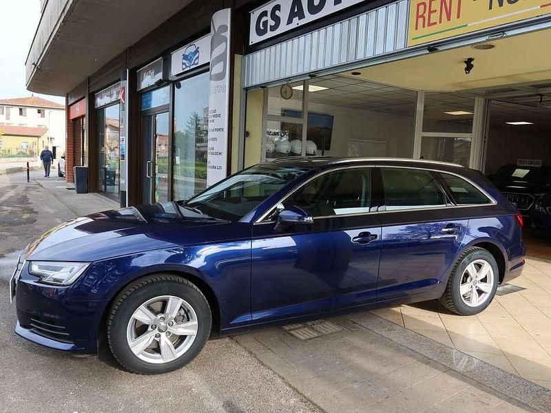 Begagnad Audi A4 Ambiente 150 HK (110 kW) 2019 Blå Kombi