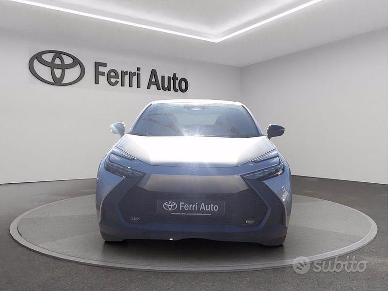 Usata Toyota C-HR Trend 223 CV (164 kW) 2024 Grigio SUV